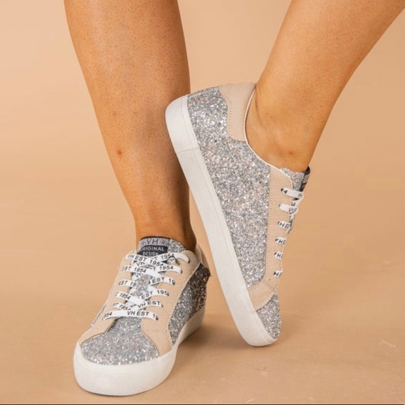 Bani 2 Sneaker - Picture 2 of 11